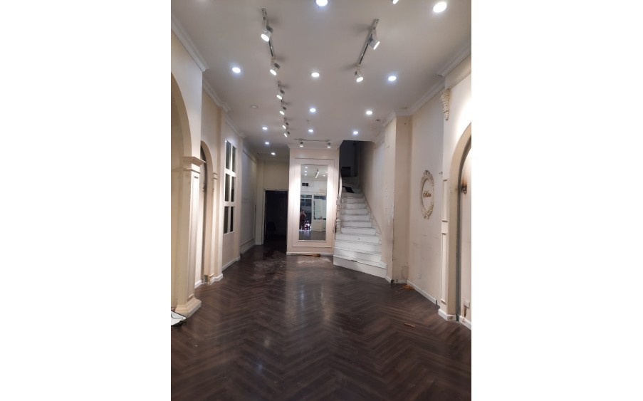 CHO THUÊ MBKD SPA, VP PHỐ ĐỖ QUANG, CẦU GIẤY, 5 TẦNG, 60M2, 6N, MT 4.2M, 42 TRIỆU